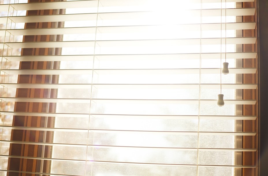 white window blind 2